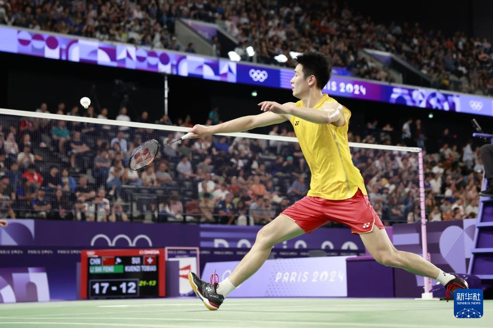 凭借他的努 凭借他的努