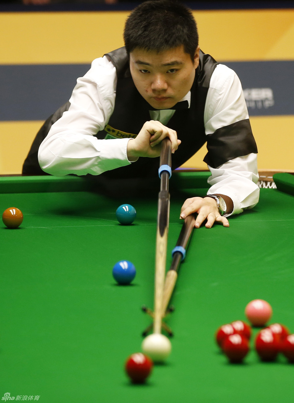 外线位置的 外线位置的